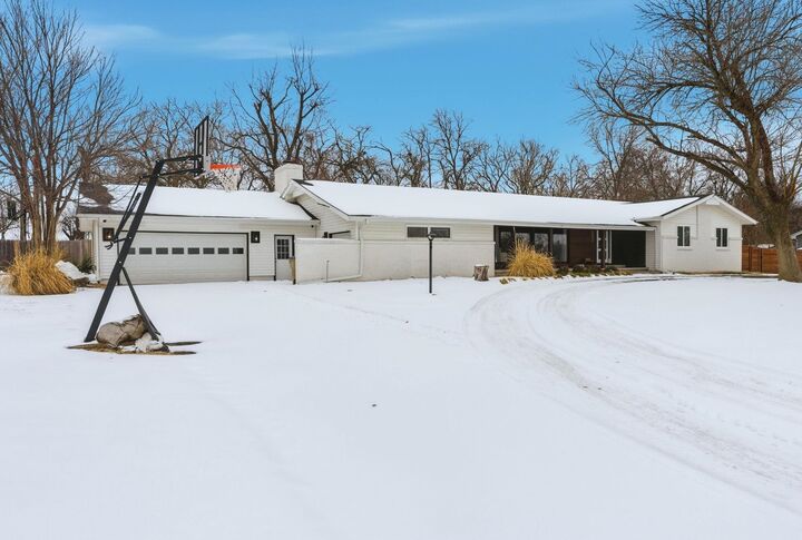 Property Photo: 1350 S Colleen Terrace KS 67002