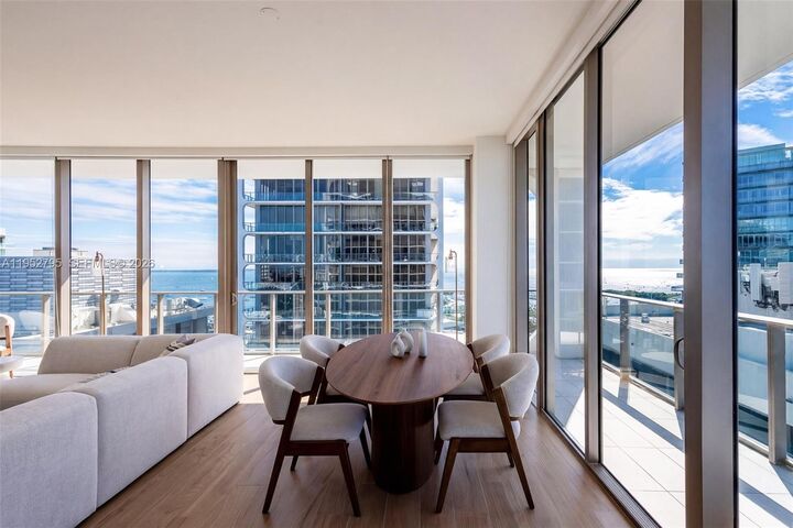 Property Photo: 2678 Tigertail Ave 1707 FL 33133