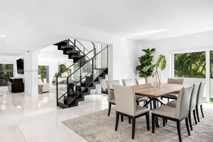 Property Photo:  6832 Sunrise Ct  FL 33133 