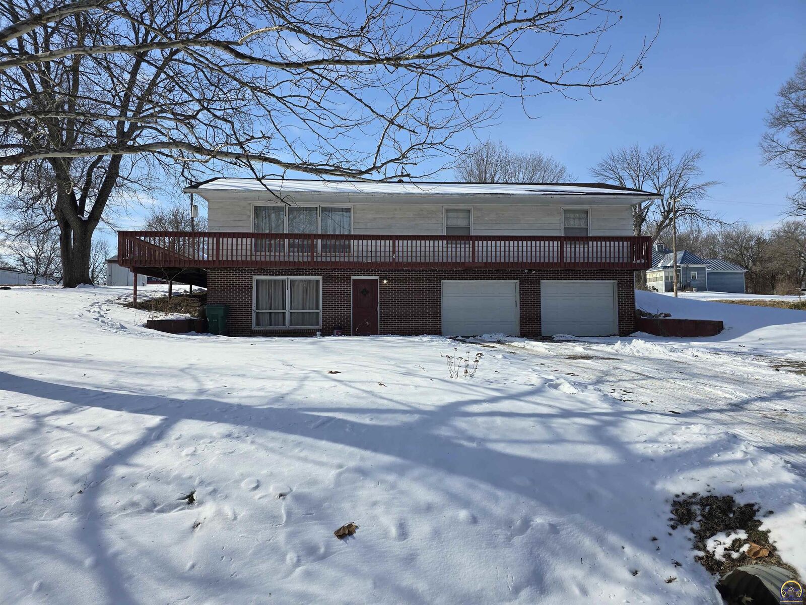 Property Photo:  207 Eastern Ave  KS 66419 