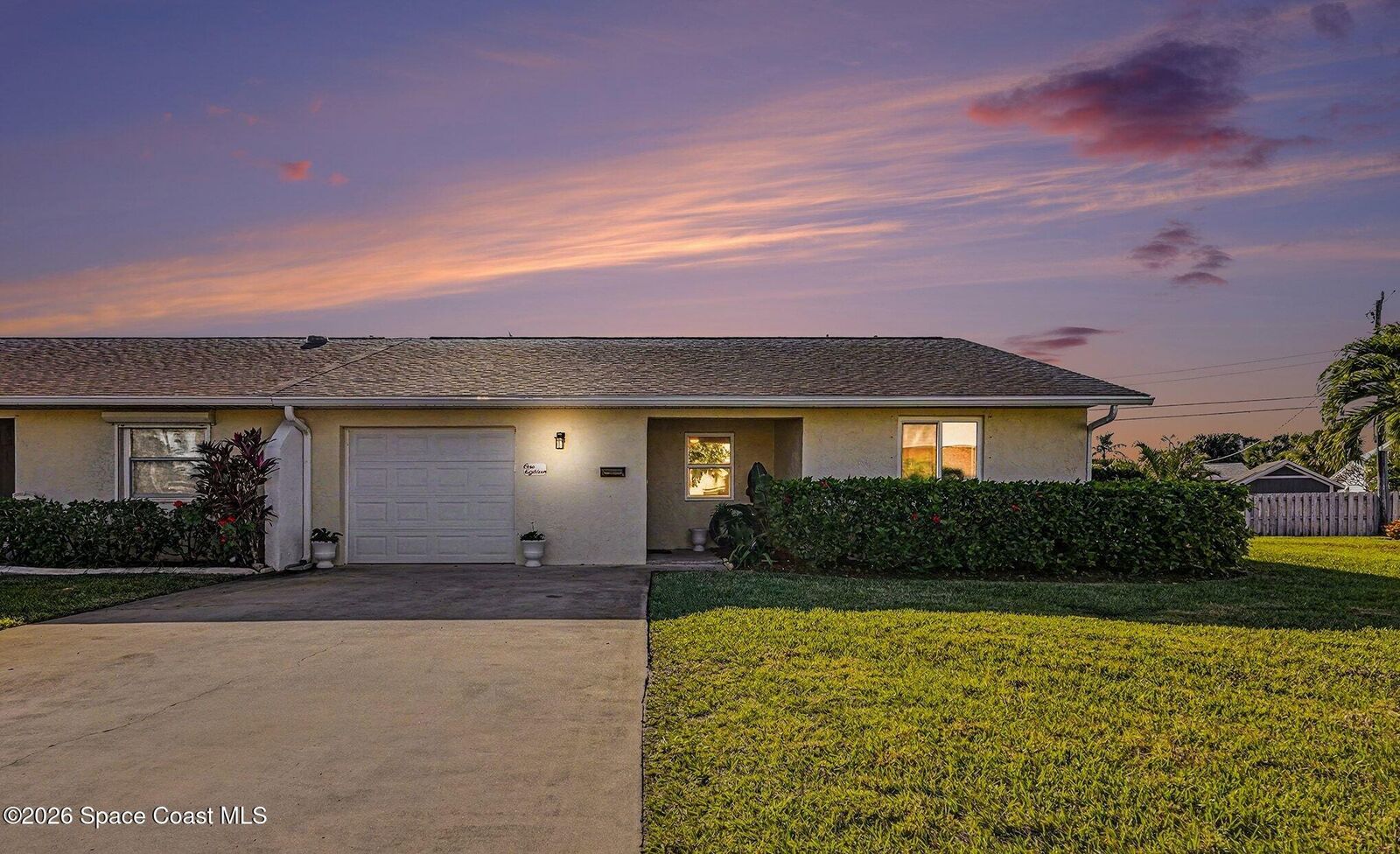 Property Photo: 118 Christine Circle FL 32937