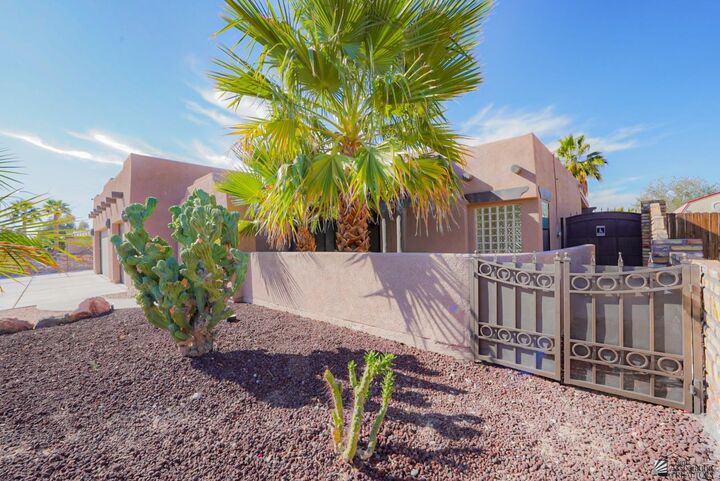 Property Photo: 13240 S Chase Way AZ 85367