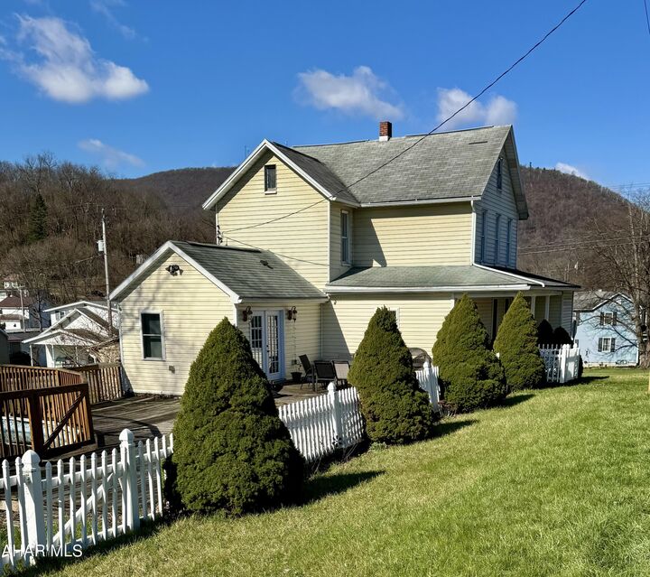 Property Photo:  221 W 5th Avenue  PA 15537 