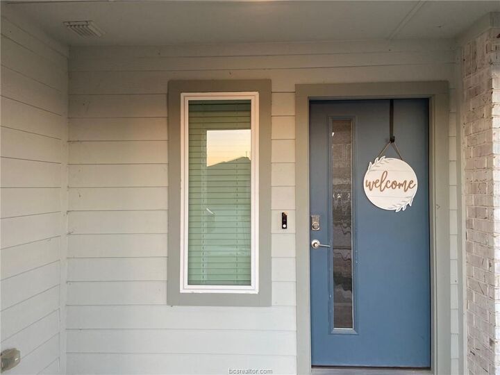 Property Photo: 904 Kickapoo Ln TX 77845