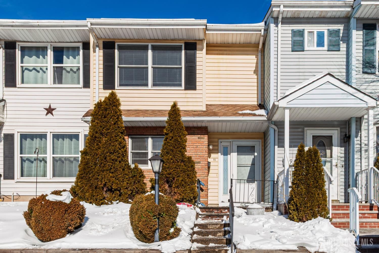 Property Photo:  11 Kyle Street  NJ 08835 