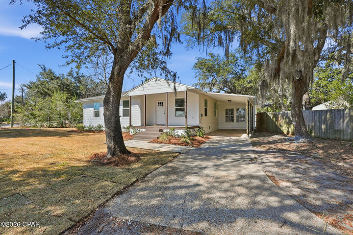 Property Photo:  1409 Cherry Street  FL 32401 