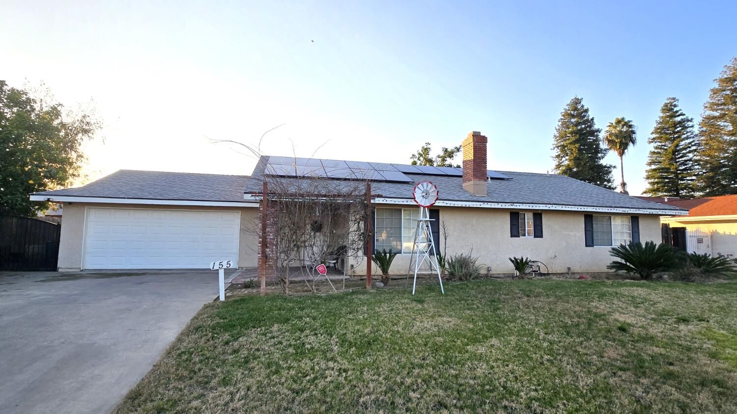 Property Photo:  155 N Haney Avenue  CA 93654 
