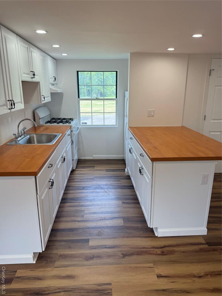 Property Photo:  19 Quartz Lane 4  NY 12771 