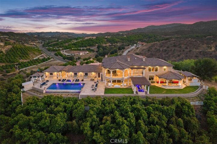 Property Photo: 36852 Calle De Lobo CA 92562