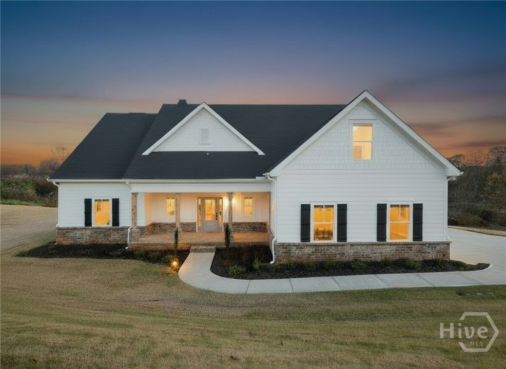 Property Photo:  323 Sweetgrass Drive  GA 30523 