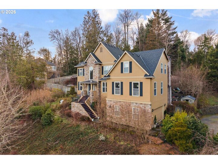 Property Photo: 10545 NW La Cassel Crest Ln OR 97229