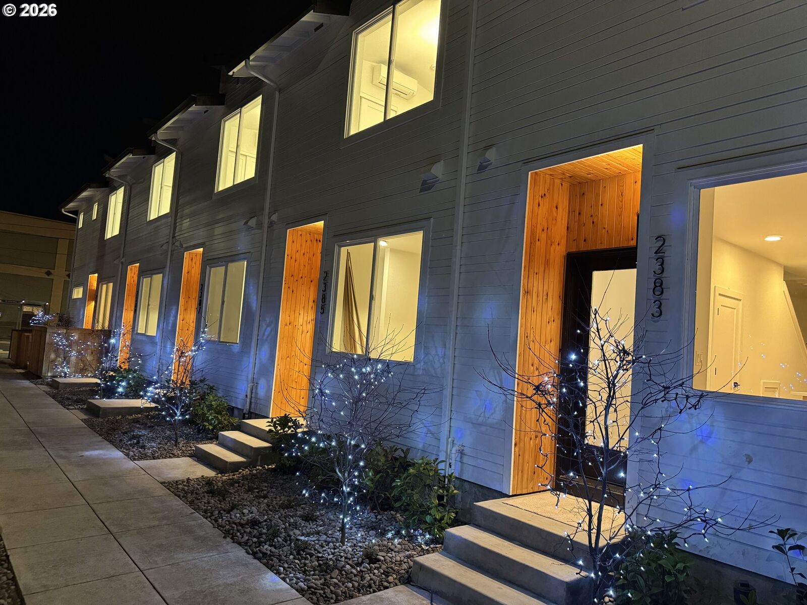 Property Photo: 4235 SE Division St OR 97206