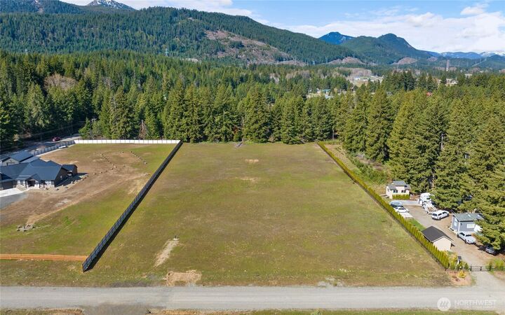 Property Photo: 121 Darling Way WA 98922