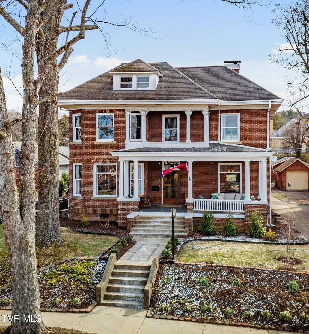 Property Photo:  717 West Pine Street  TN 37604 