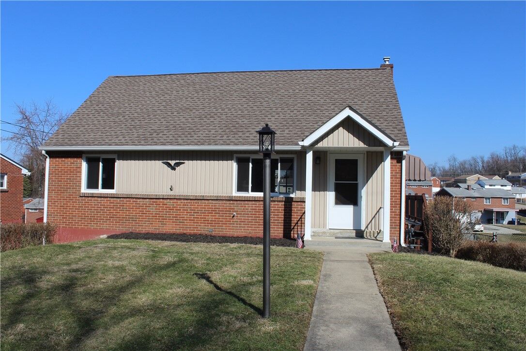 Property Photo:  678 Colonial Manor Rd  PA 15642 