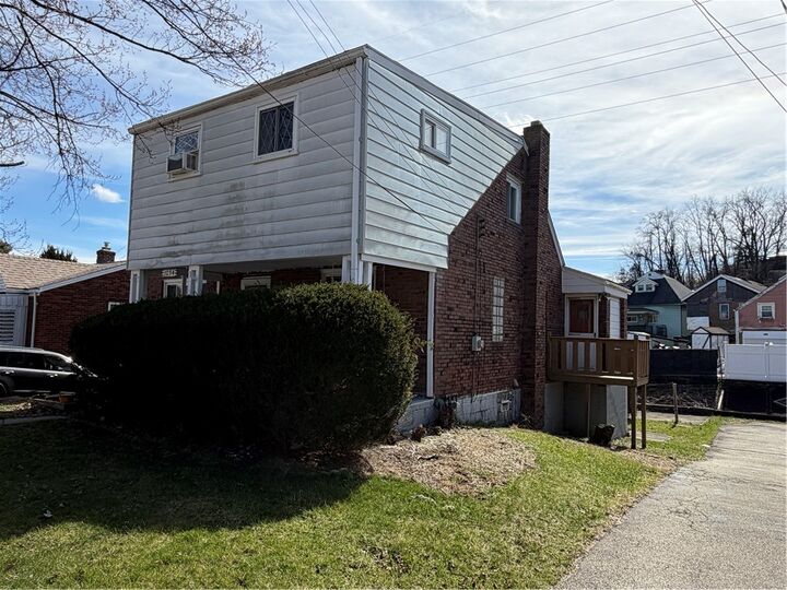 Property Photo:  1034 Elwell Street  PA 15206 