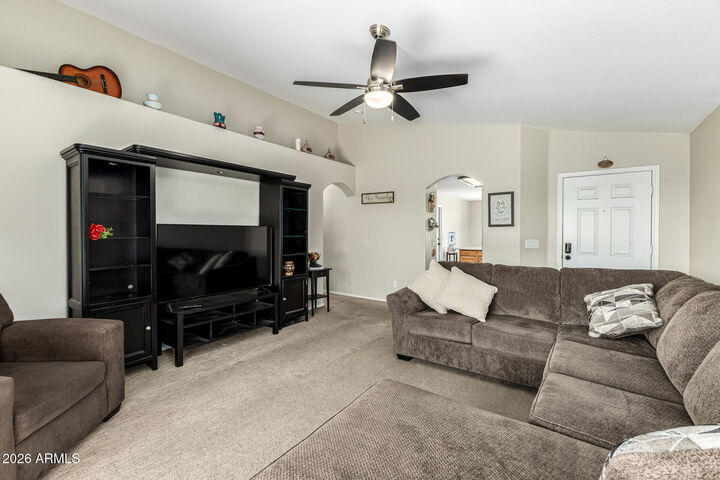 Property Photo:  2207 E 39th Avenue  AZ 85119 