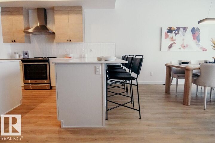 Property Photo:  7365 Klapstein Crescent SW  AB T6W 5R8 