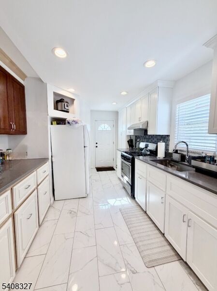 Property Photo:  40 Stuyvesant Rd  NJ 07666 