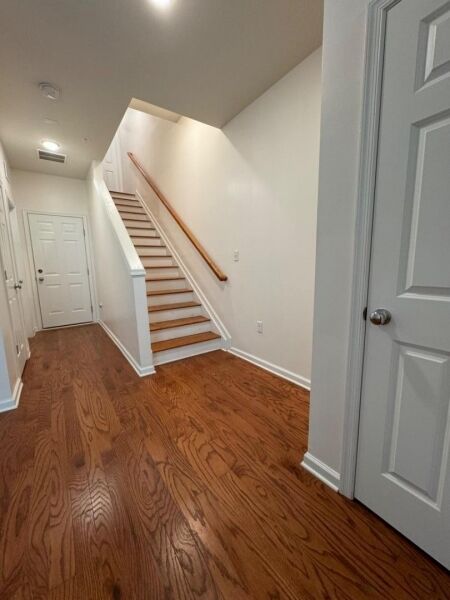 Property Photo:  6 Ambrosia Ct 6  NJ 07039 
