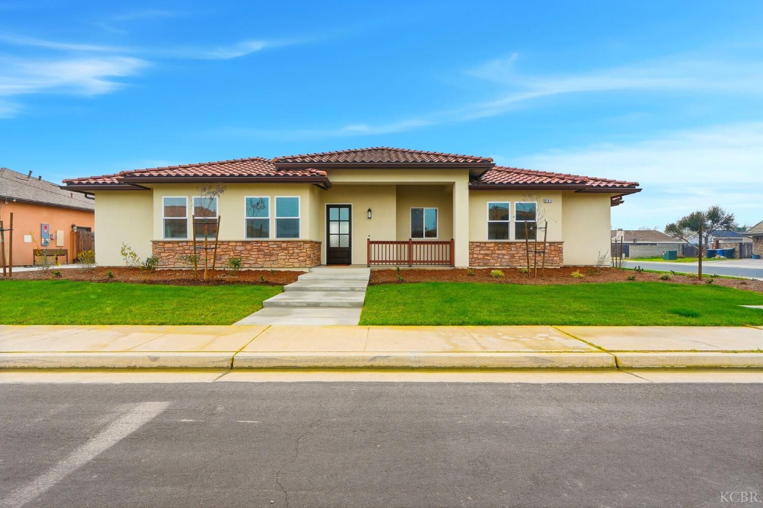 Property Photo:  603 E Capistrano Street  CA 93230 