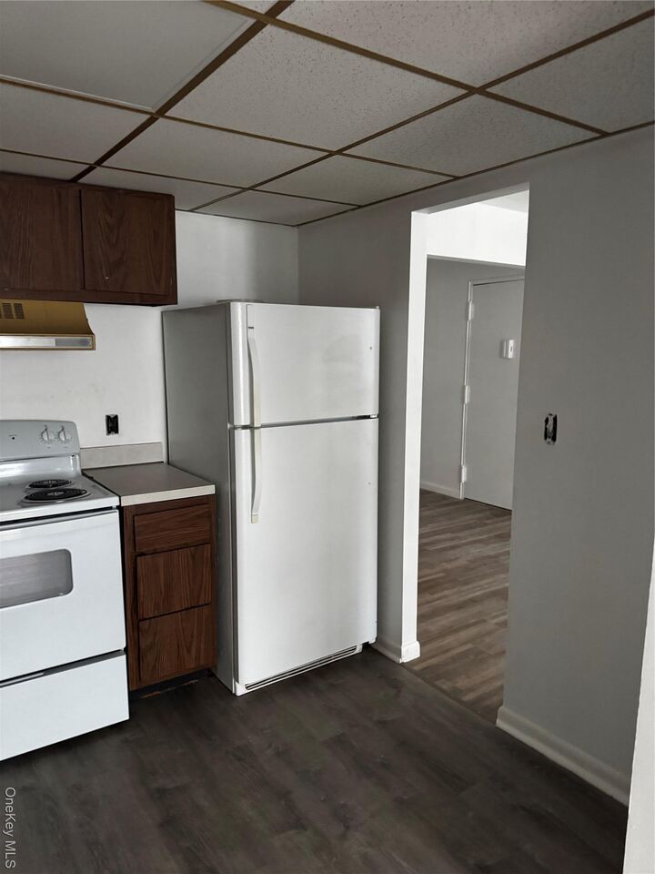 Property Photo:  14 Scarborough Lane D  NY 12590 