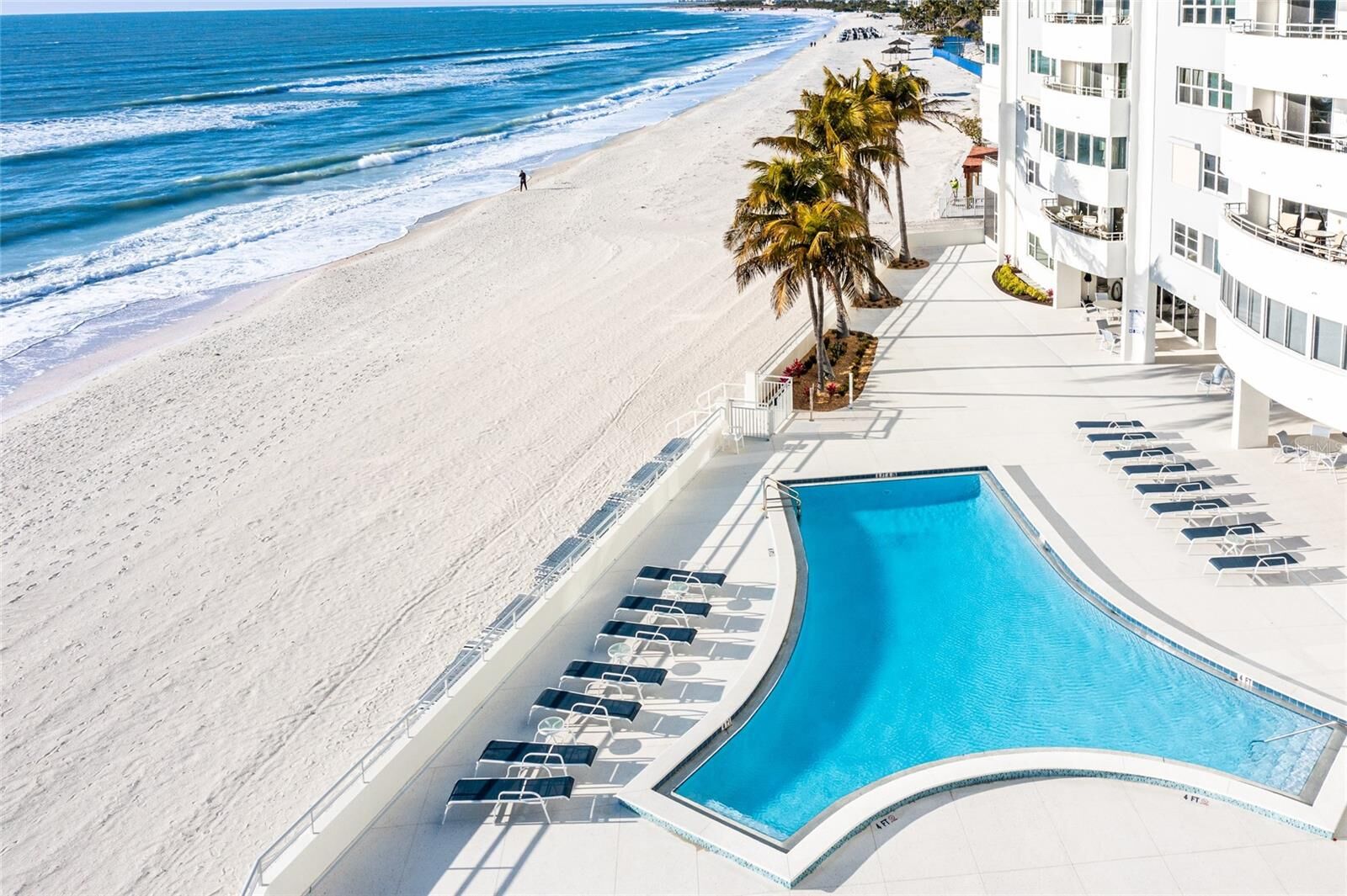 Property Photo:  1750 Benjamin Franklin Drive 10G  FL 34236 