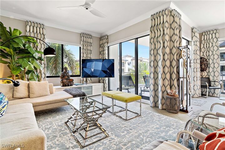 Property Photo:  1030 3rd Avenue S 302  FL 34102 