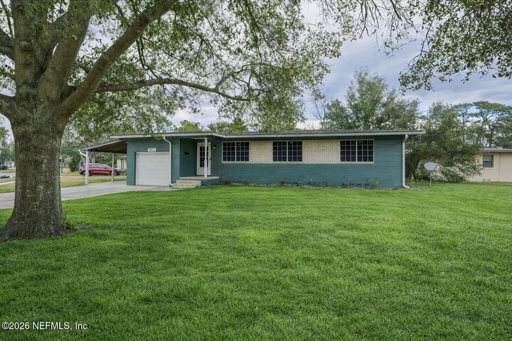 Property Photo:  6903 Corkwood Road  FL 32277 