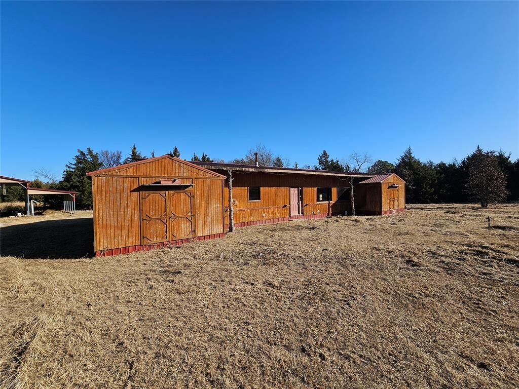 Property Photo: 42 Greenbriar Avenue OK 73430