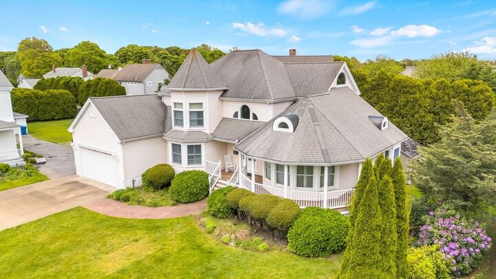 Property Photo:  276 Shore St  MA 02540 