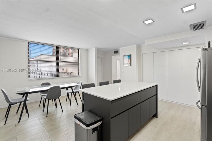 Property Photo: 3440 NE 192nd St 5P-A FL 33180