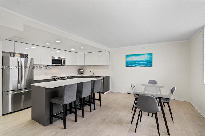 Property Photo:  3440 NE 192nd St 5P-A  FL 33180 