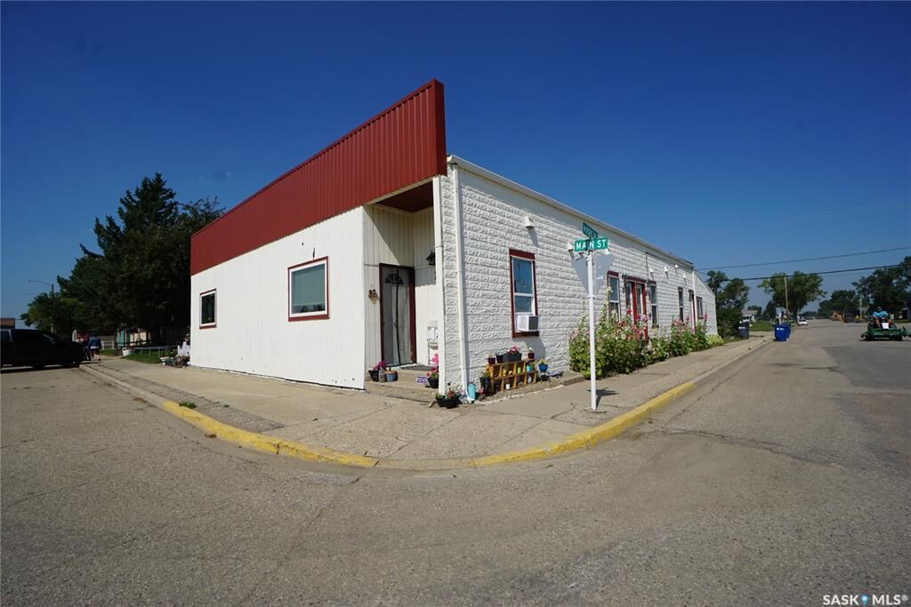 Property Photo:  116 Main Street  SK S0H 0C0 