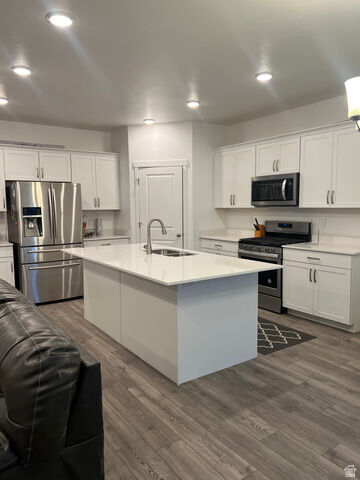 Property Photo: 422 W 1360 N UT 84074