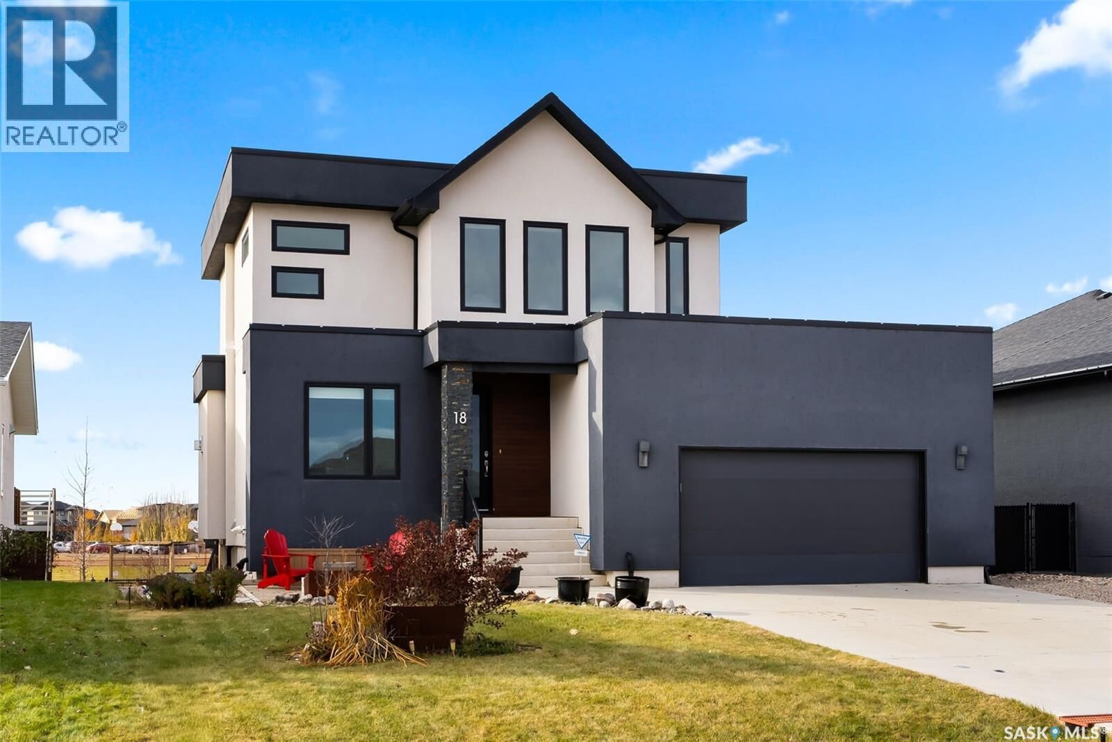 Property Photo:  18 Princeton Drive  SK S4L 0C8 