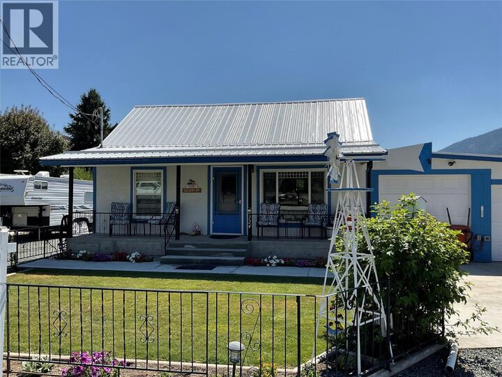 Property Photo: 324 Hartland Avenue BC V0H 1M0