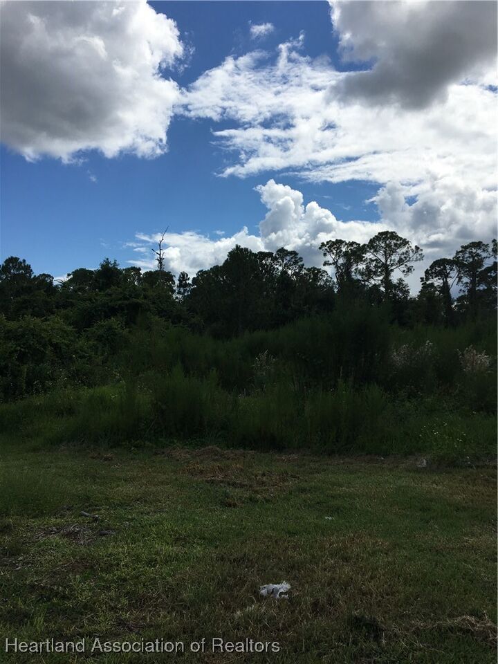 Property Photo:  1626 Lindberg Avenue  FL 33852 