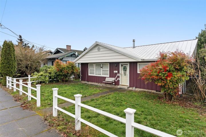 Property Photo:  729  Euclid Way  WA 98531 