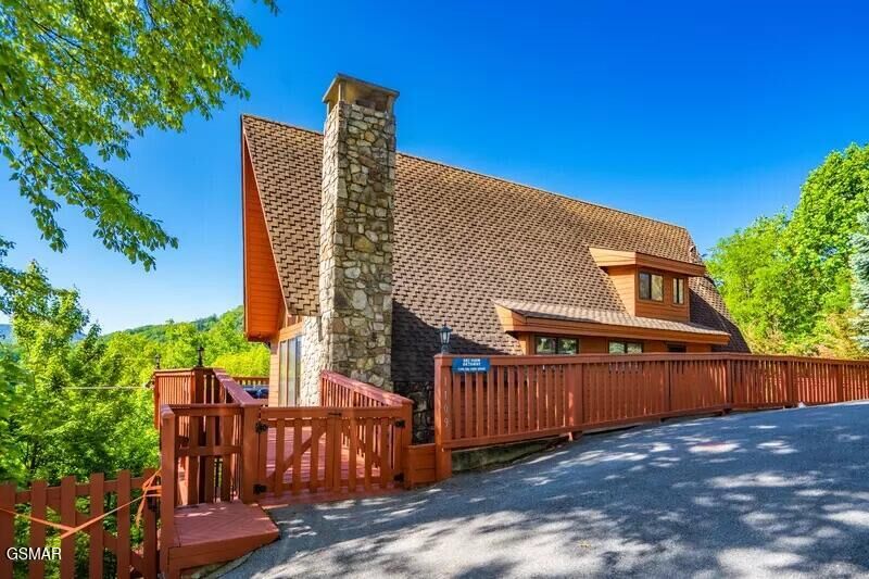 Property Photo:  1109 Ski View Drive  TN 37738 