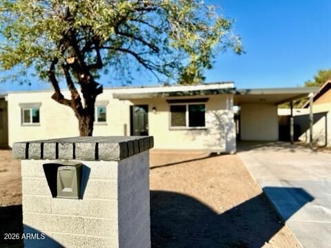 Property Photo:  522 S 74th Place  AZ 85208 
