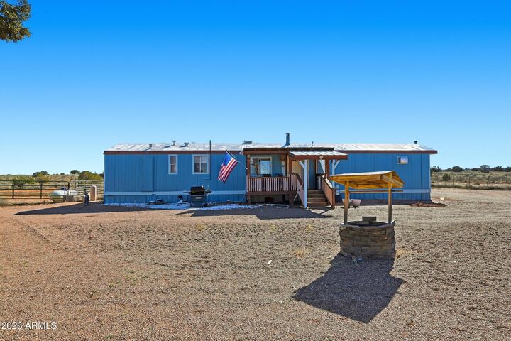 Property Photo:  5425 N White Antelope Road  AZ 85937 