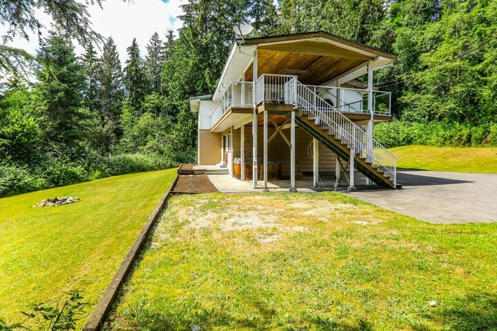 Property Photo: 23215 141 Avenue BC V4R 2R4