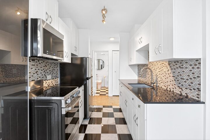 Photo de la propriété:  1330 Harwood Street 804  BC V6E 1S8 