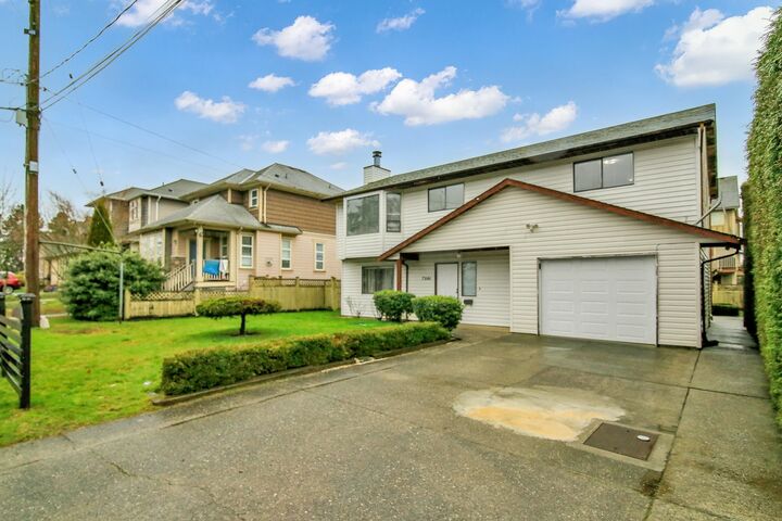 Property Photo:  7846 119A Street  BC V4C 6N6 