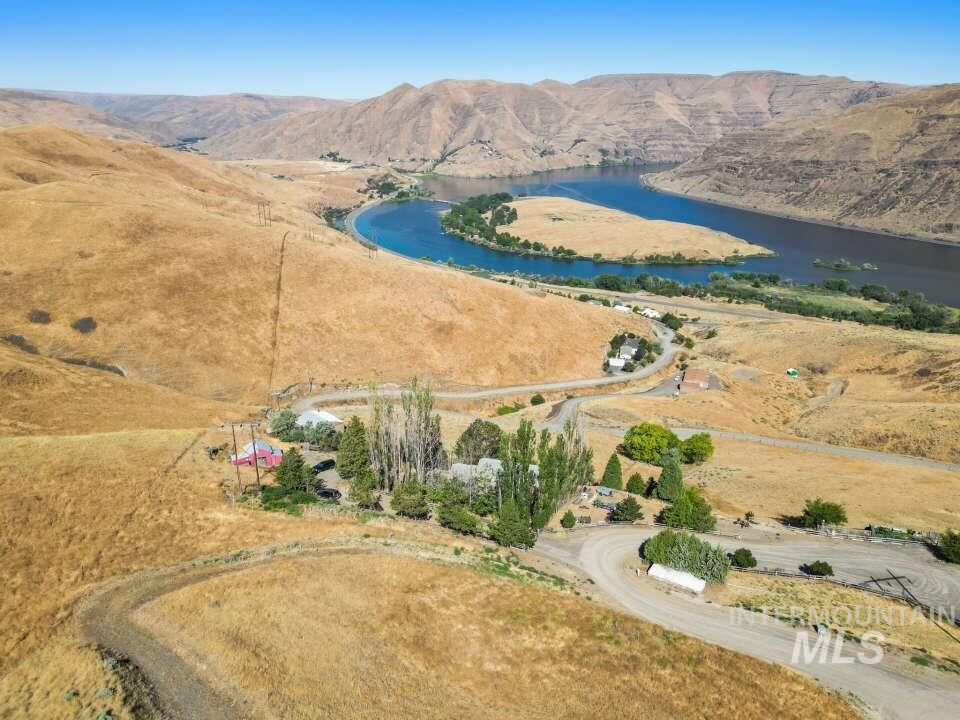 Property Photo:  2026 Silcott Hills Road  WA 99403 