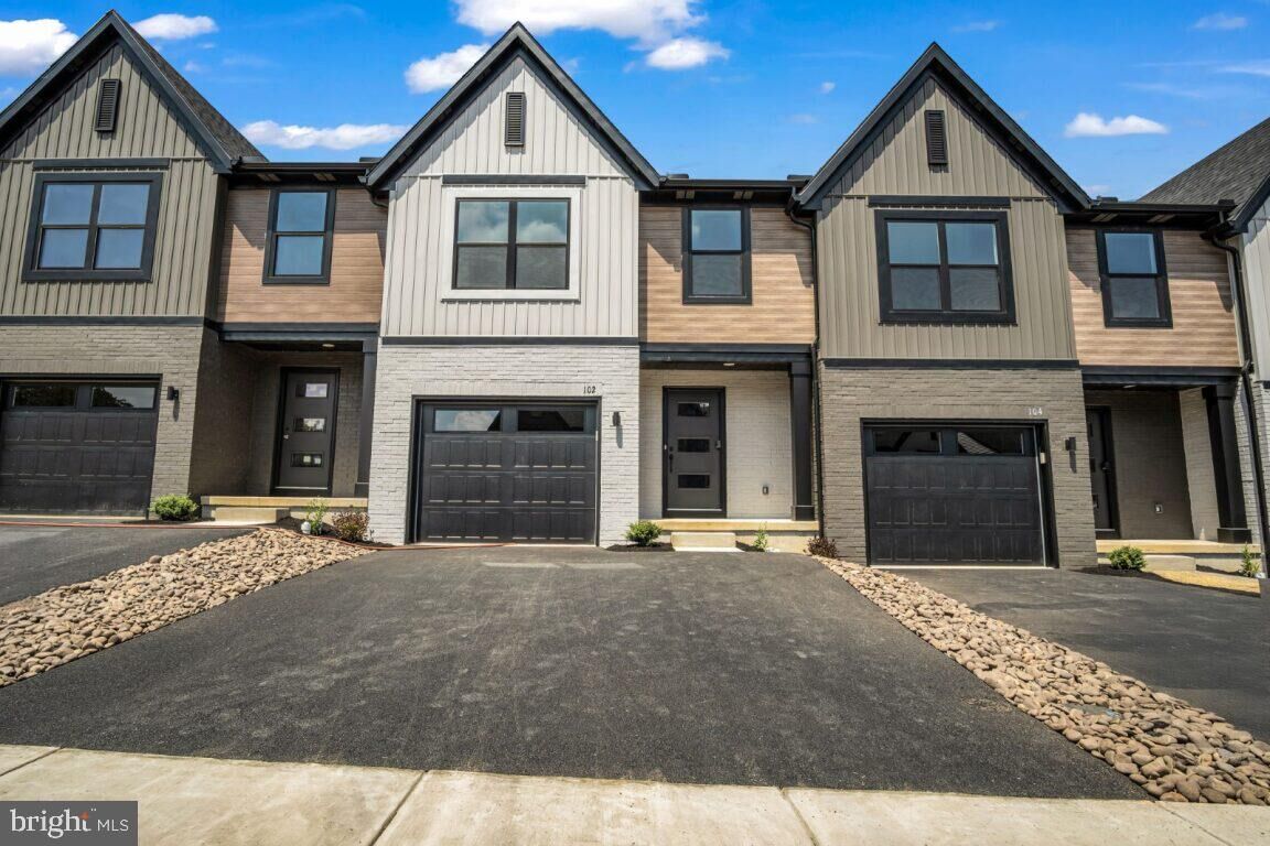 Property Photo:  102 Candler Way  PA 17003 