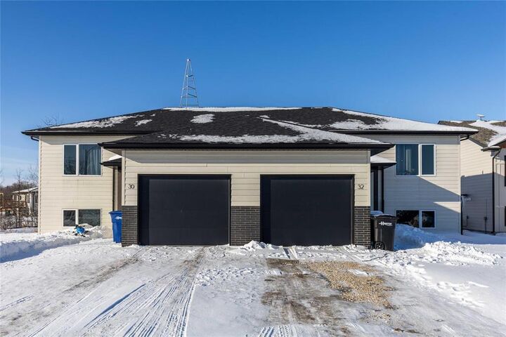 Property Photo: 30 Fourth Street North MB R0A 0V2