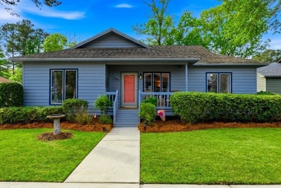 Property Photo:  804 Victoria Ct.  SC 29576 