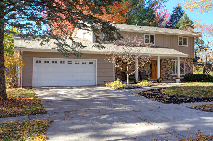 Property Photo:  1941 Paulson Drive  IA 50010 